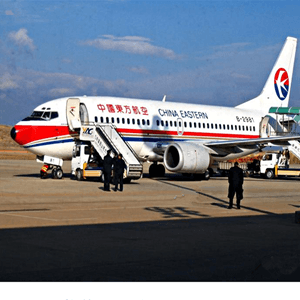 西宁航空快运业稳步发展的原因是什么？